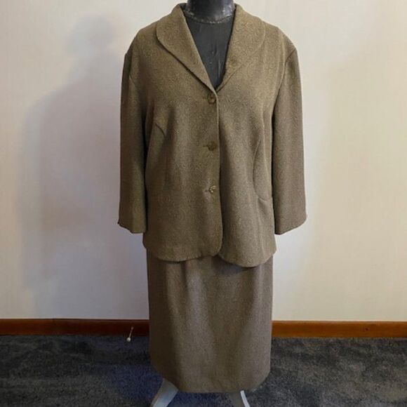 Lady Dorby Green Brocade skirt set, size 18W - Picture 1 of 7